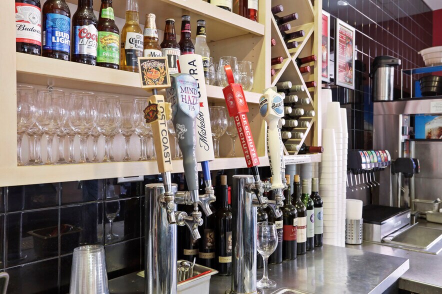 More Photos Of 1924-1926 Pacific Ave, Stockton Restaurant For Sale