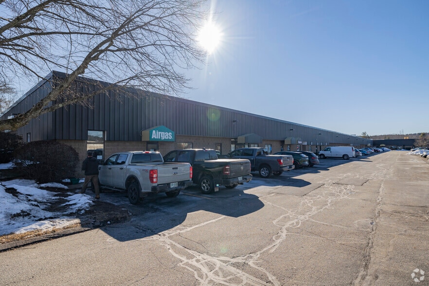 More Photos Of 472 Amherst St, Nashua Distribution For Lease