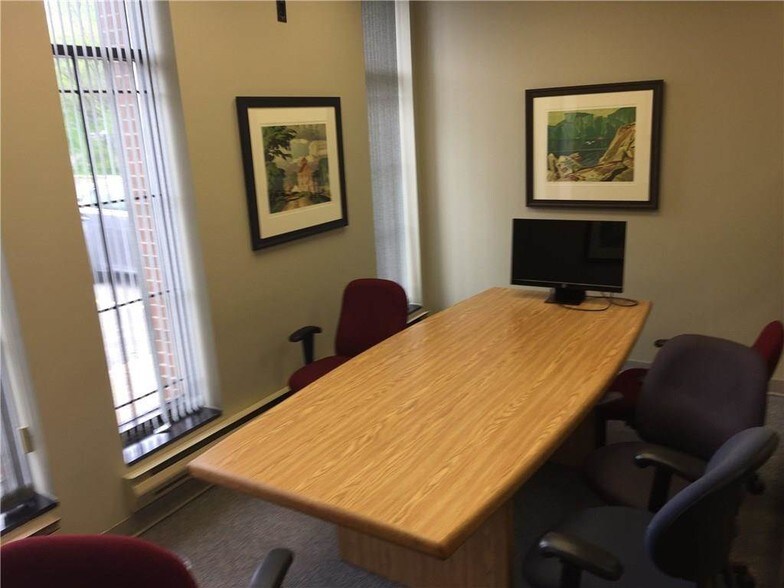 More Photos Of 2821 Riverside Dr, Ottawa Office For Sale
