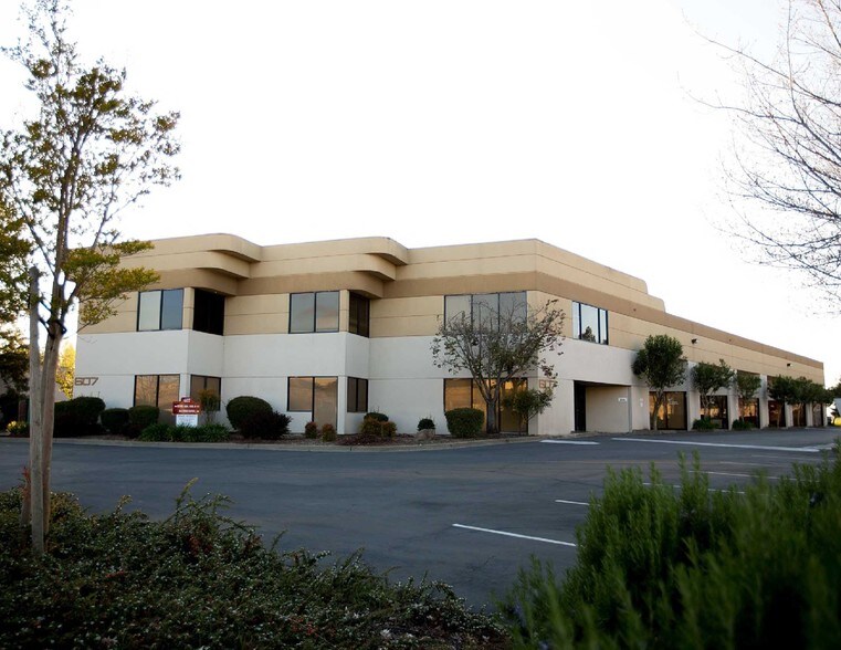 More Photos Of 607 Martin Ave, Rohnert Park Warehouse For Lease