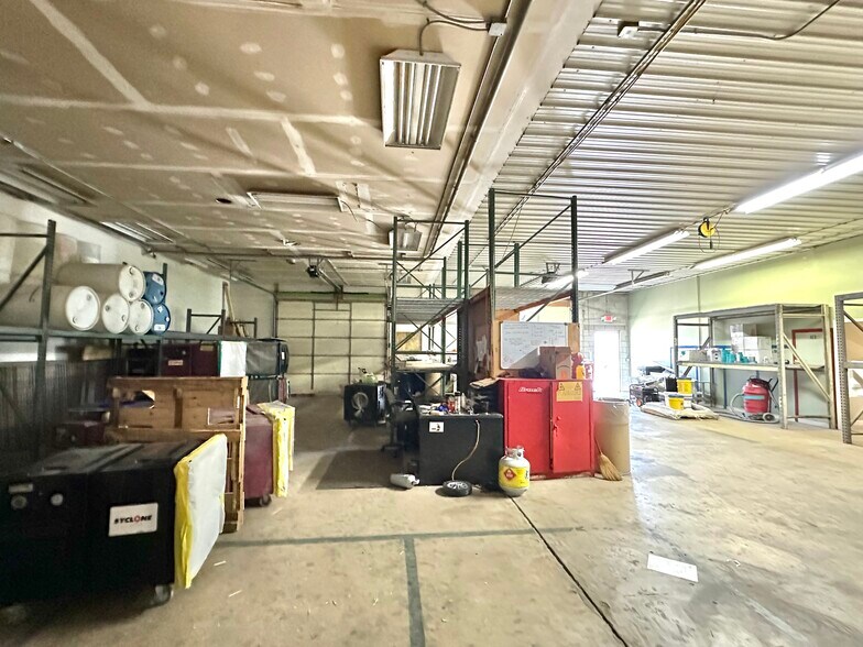 More Photos Of 769-771 N Madison St, Crown Point Service For Lease