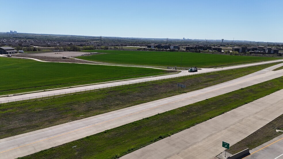 More Photos Of Hwy 360, Grand Prairie Land For Sale