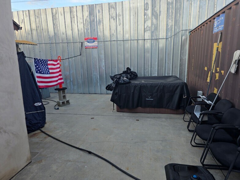 More Photos Of 2113 Border Ave, Torrance Flex For Sale