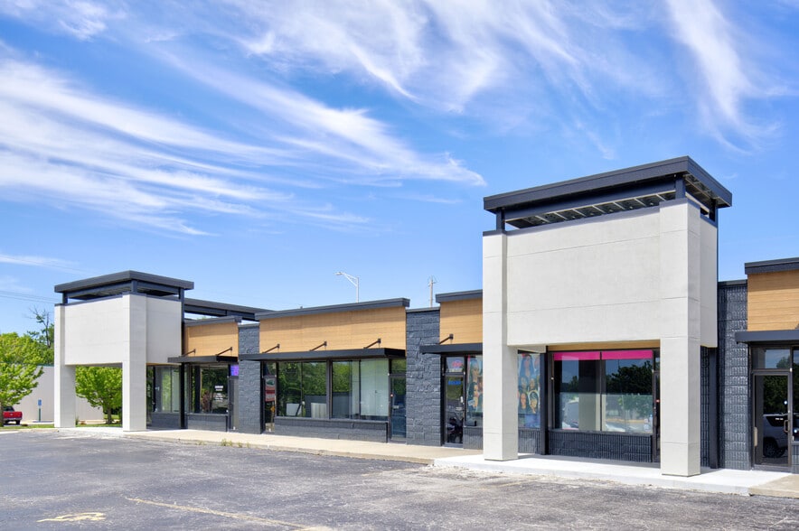 More Photos Of 7711 N Oak Tfwy, Kansas City Unknown For Lease