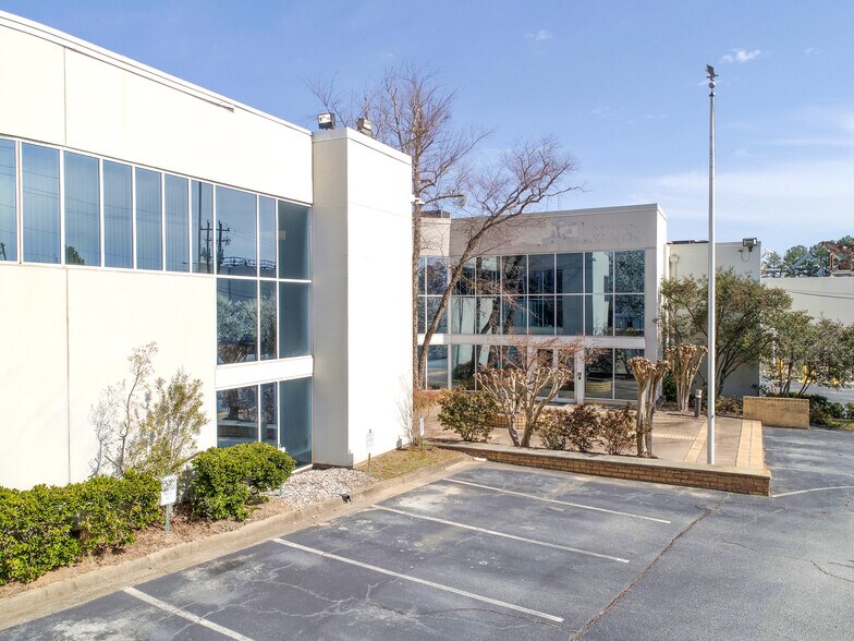 More Photos Of 3450 Browns Mill Rd SE, Atlanta Light Manufacturing For Sale