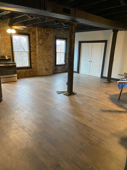 More Photos Of 1926 Cherokee St, Saint Louis Storefront Retail Residential For Sale