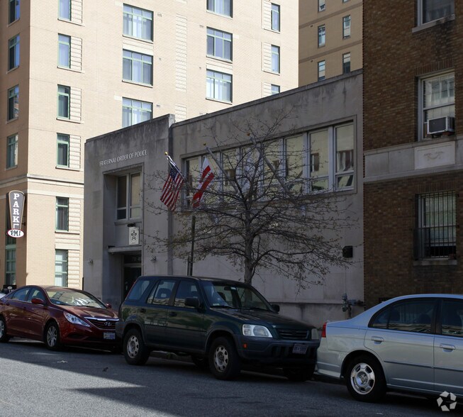 More Photos Of 711 4th St NW, Washington Office For Sale