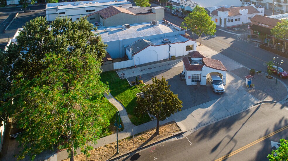 More Photos Of 707 Main St, Pleasanton Service Station For Sale