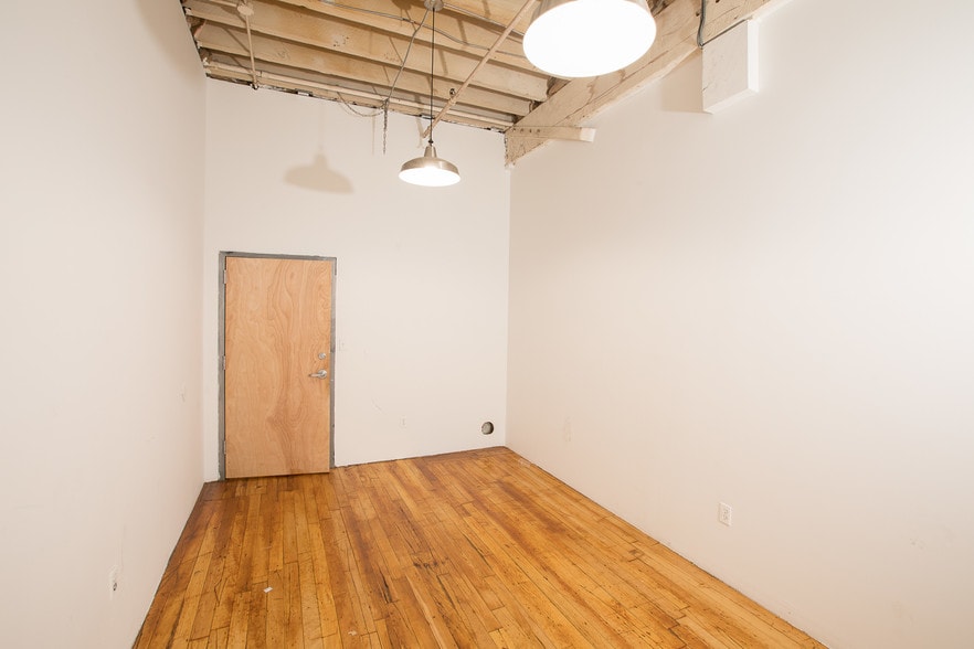 More Photos Of 70 Spruce St, Paterson Warehouse For Sale