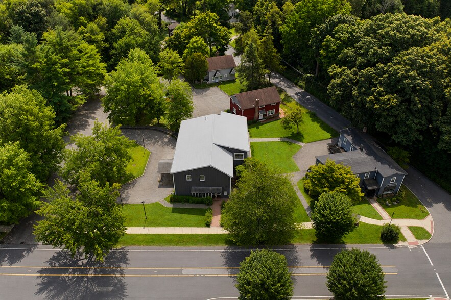More Photos Of 56 Westchester Ave, Pound Ridge Freestanding For Lease