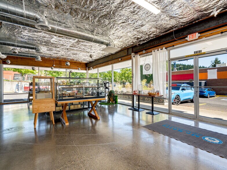 More Photos Of 10189 SE Sunnyside Rd, Clackamas Carwash For Sale