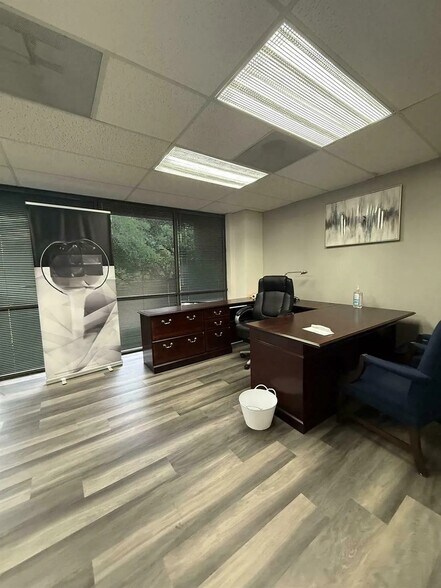 More Photos Of 8330-8350 Meadow Rd, Dallas Office For Sale
