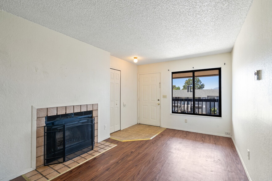 More Photos Of 935 Hathaway Dr, Colorado Springs Apartments For Sale