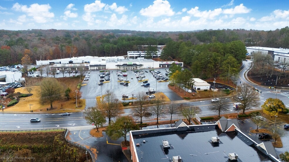 More Photos Of 7507 NE Roswell Rd, Atlanta Unknown For Lease