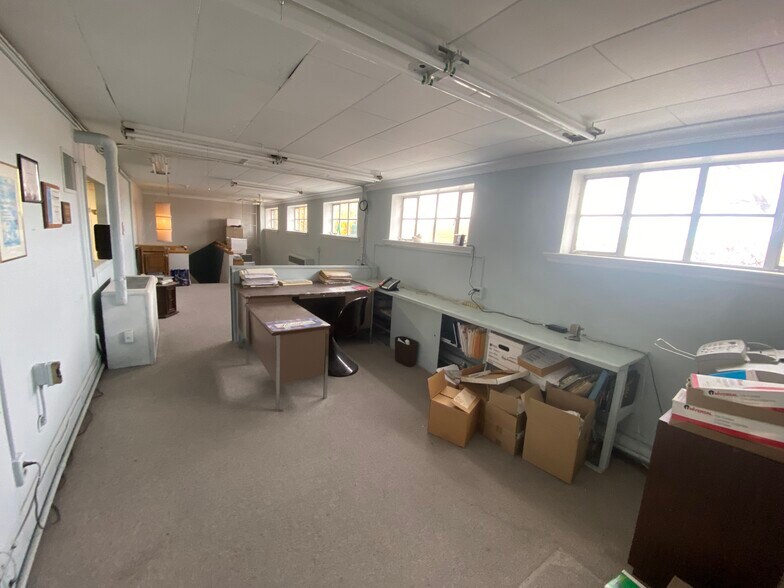 More Photos Of 409 E Main St, Riverton Storefront For Sale