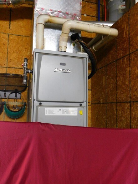 More Photos Of 380 S Main St, De Graff Light Manufacturing For Sale