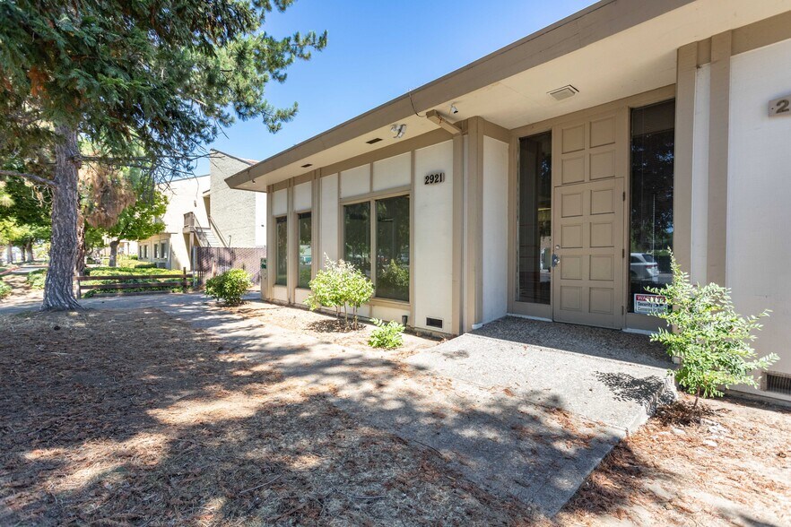 More Photos Of 2921 El Camino Ave, Sacramento Medical For Lease