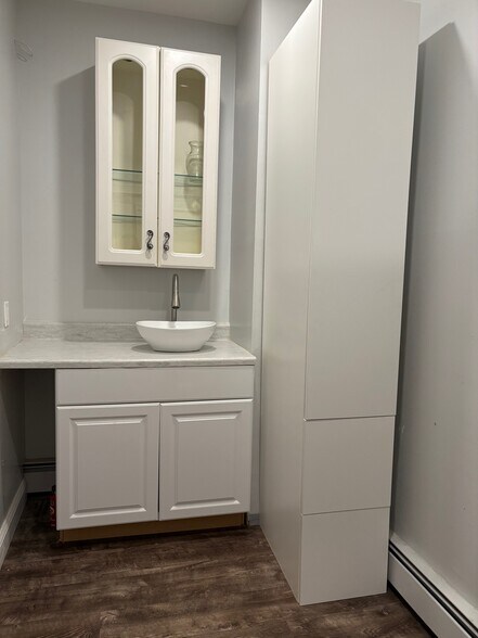 More Photos Of 511 Humphrey St, Swampscott Medical For Lease