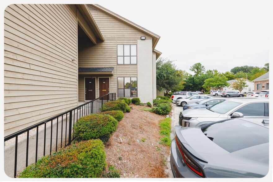 More Photos Of 351 Commercial Dr, Savannah Office Residential For Lease