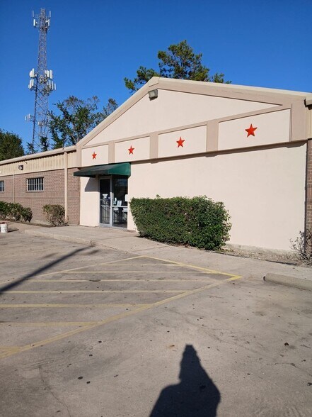 More Photos Of 2910 Antoine Dr, Houston Unknown For Lease