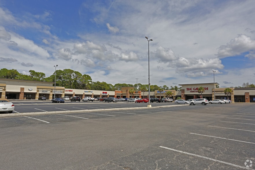 More Photos Of 2065-2127 Tamiami Trl S, Venice Freestanding For Lease