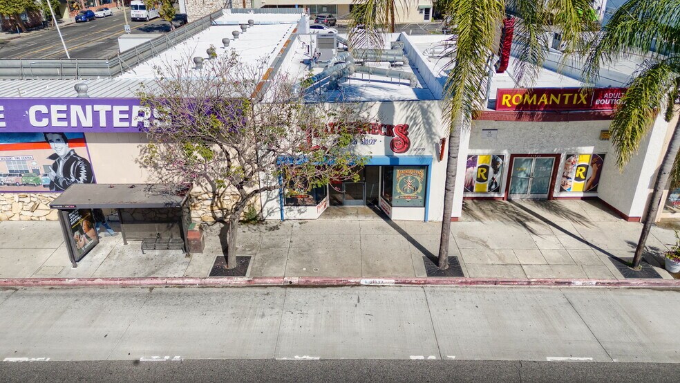 More Photos Of 21627 Sherman Way, Canoga Park Storefront For Sale
