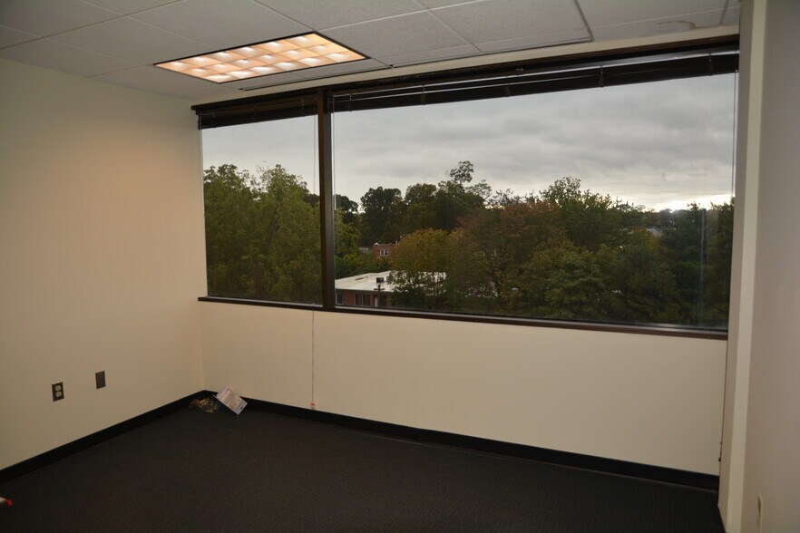 More Photos Of 438 N Frederick Ave, Gaithersburg Medical For Sale