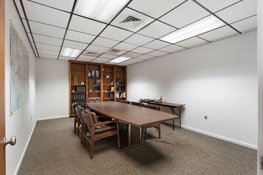 More Photos Of 112 Old Mill Rd, Cartersville Research And Development For Sale