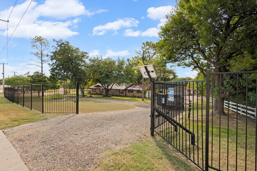 More Photos Of 1009 W I 20, Grand Prairie Land For Sale