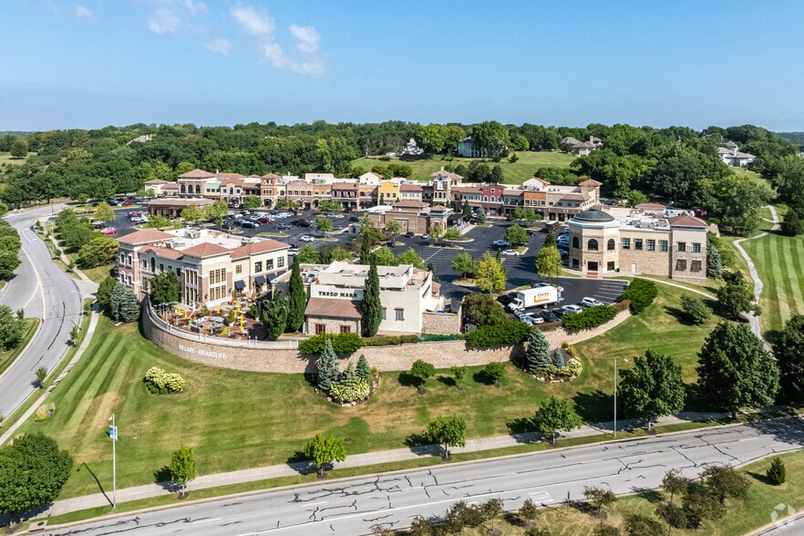 More Photos Of 169 Hwy @ NW Briarcliff Pky, Kansas City Unknown For Lease