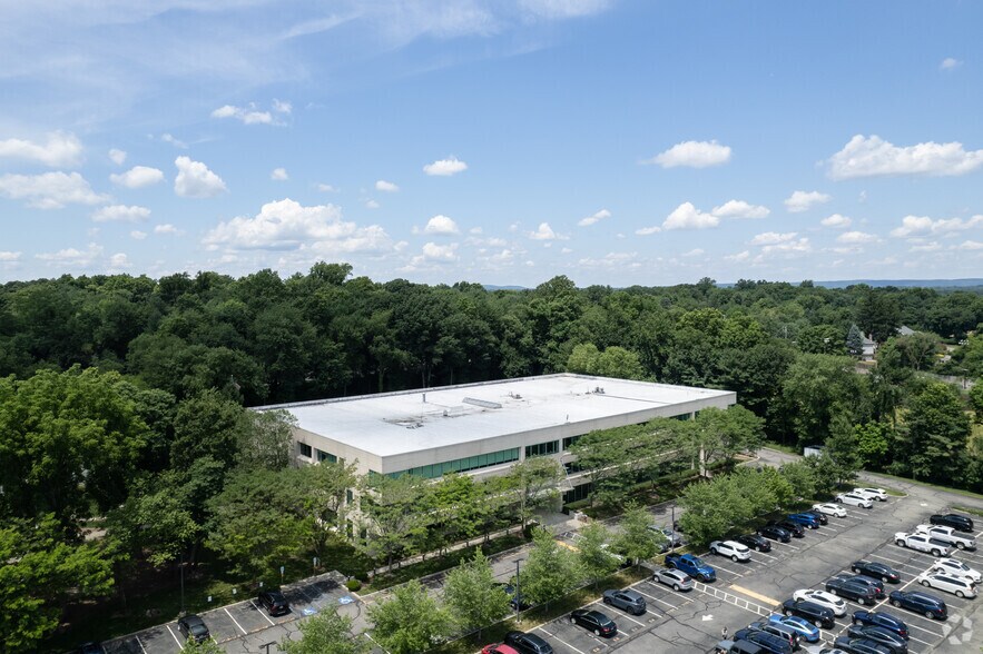 More Photos Of 155 Chestnut Ridge Rd, Montvale Office For Lease