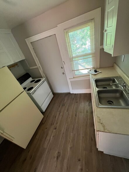 More Photos Of 12048 Meyers Rd, Detroit Multifamily For Sale