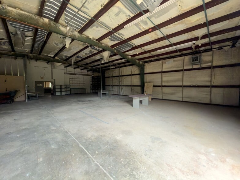 More Photos Of 3200 Fairfield Dr, Pensacola Office For Sale
