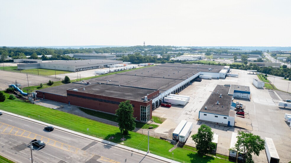 More Photos Of 98 Glendale-Milford Rd, Cincinnati Warehouse For Sale