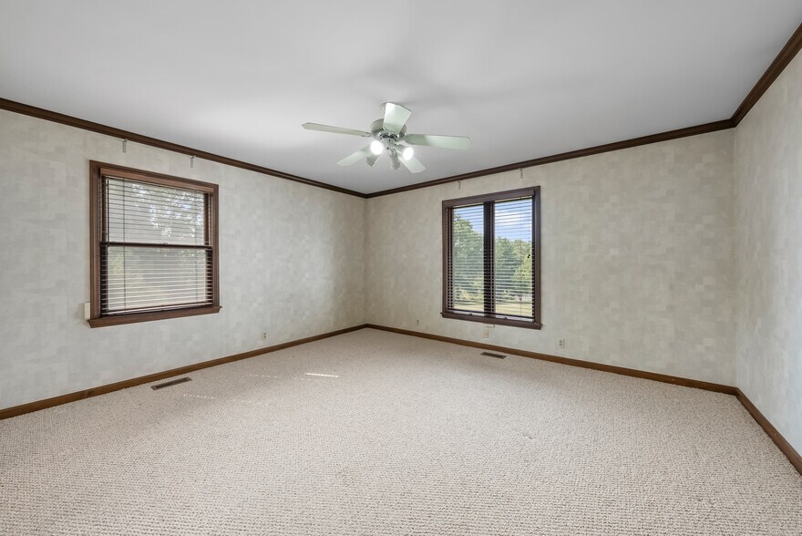 More Photos Of 1901 Moffet Rd, Saint Joseph Specialty For Sale