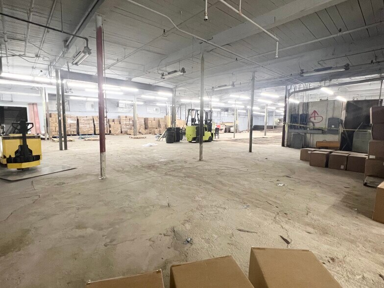 More Photos Of 27-31 Privet St, Pawtucket Manufacturing For Sale