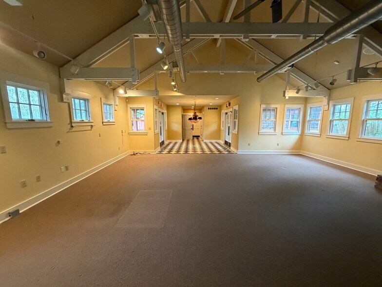 More Photos Of 15638 IN-23, Granger Freestanding For Lease
