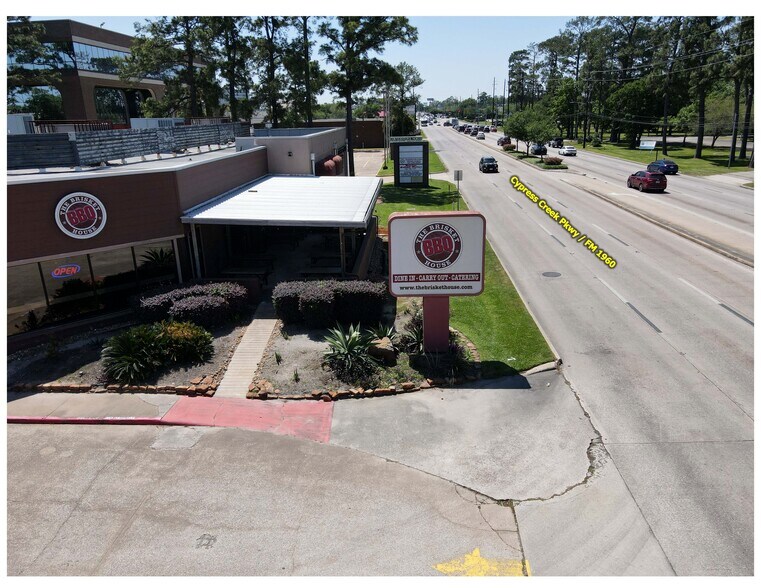More Photos Of 3301 Cypress Creek Pky, Houston Restaurant For Lease