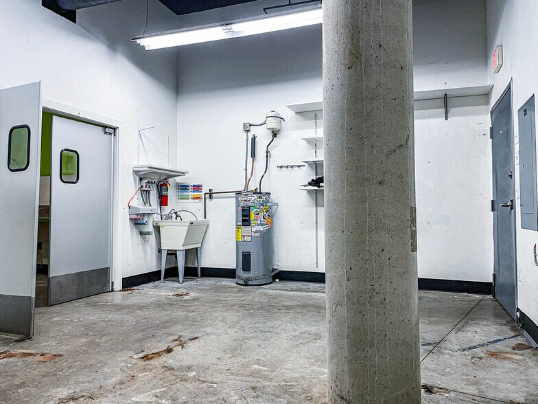 More Photos Of 3155 S Moody Ave, Portland Apartments For Lease
