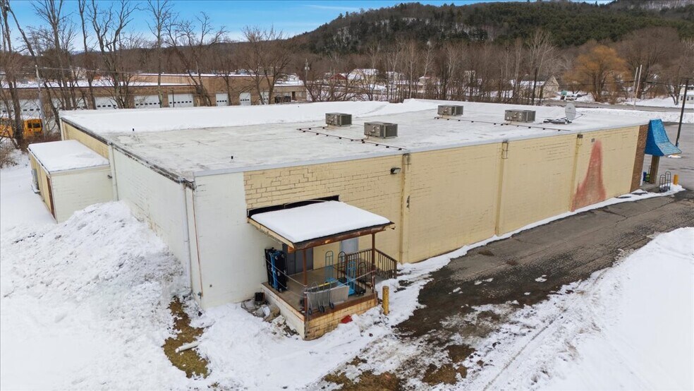 More Photos Of 1133 State Route 22, Cambridge Storefront For Sale