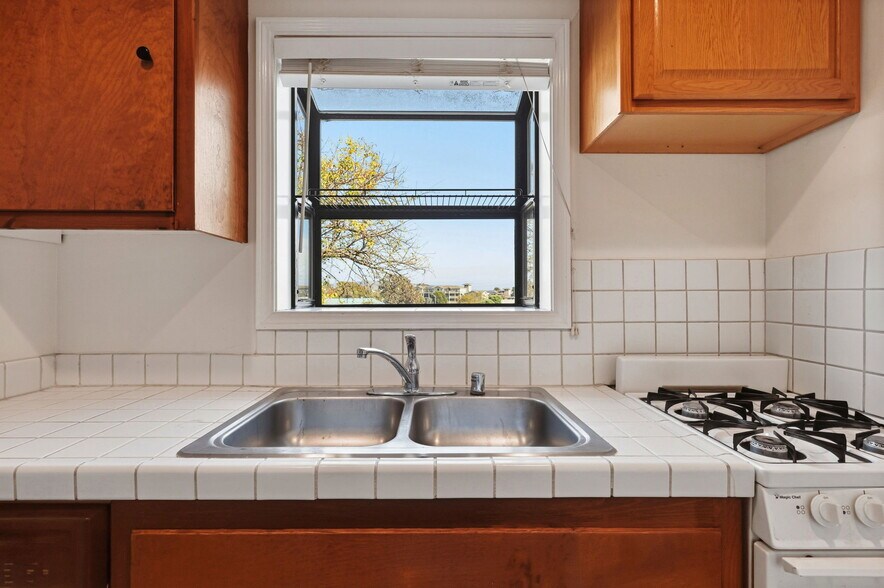 More Photos Of 834 Meadowsweet Dr, Corte Madera Multifamily For Sale