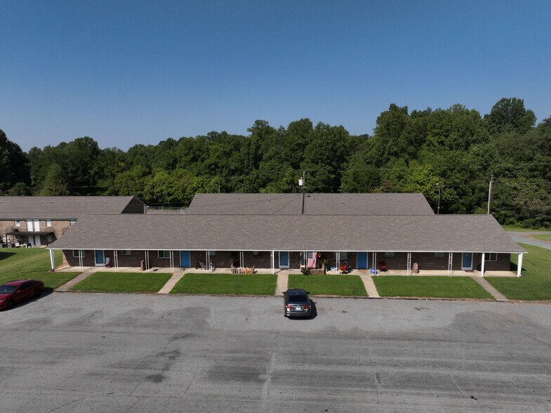 More Photos Of 100 S Kirkland Ave, Elkin Apartments For Sale