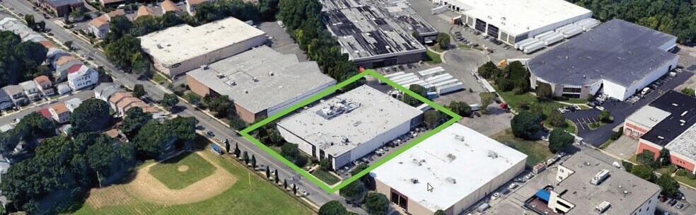 More Photos Of 191 40th St, Irvington Manufacturing For Lease