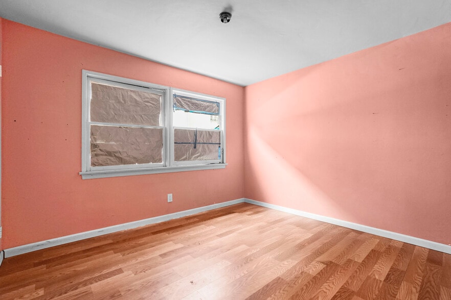 More Photos Of 6833 Simpson Ave, North Hollywood Land For Sale