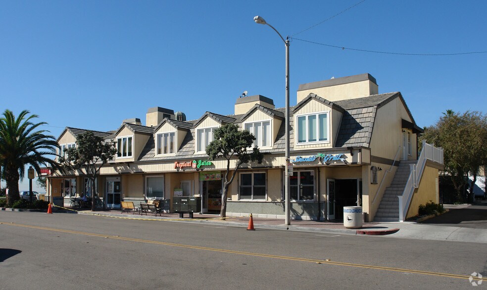 More Photos Of 101 Main St, Seal Beach Storefront Retail Office For Lease