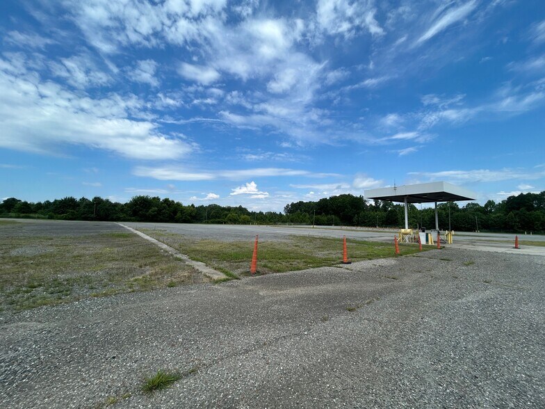 More Photos Of 368 Friendly Road, Ridgeway Industrial For Sale