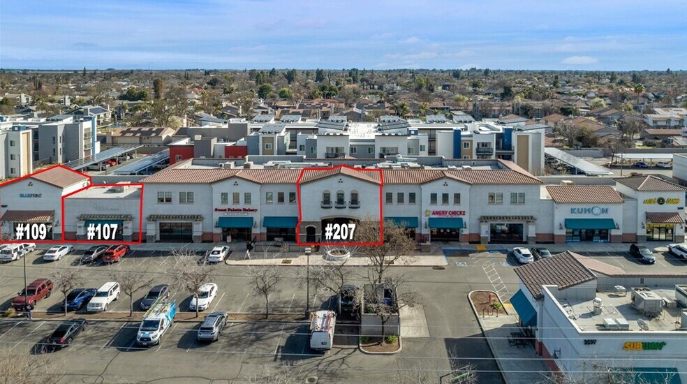 More Photos Of 2601 N 11th Ave, Hanford Storefront Retail Office For Lease