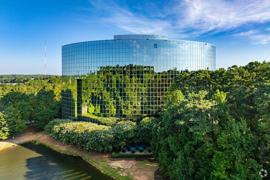 More Photos Of 100 Crescent Centre Pky, Tucker Office For Lease