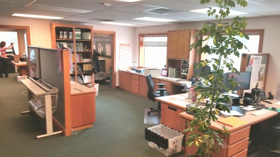 More Photos Of 4109 NW Fruit Valley Rd, Vancouver Office For Lease