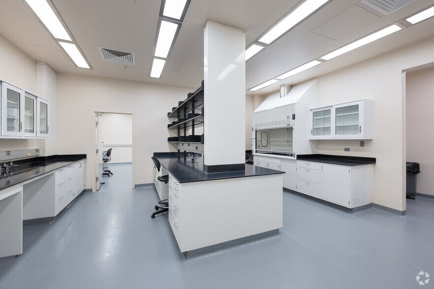 More Photos Of 505 Odyssey Way, Merritt Island Office For Lease